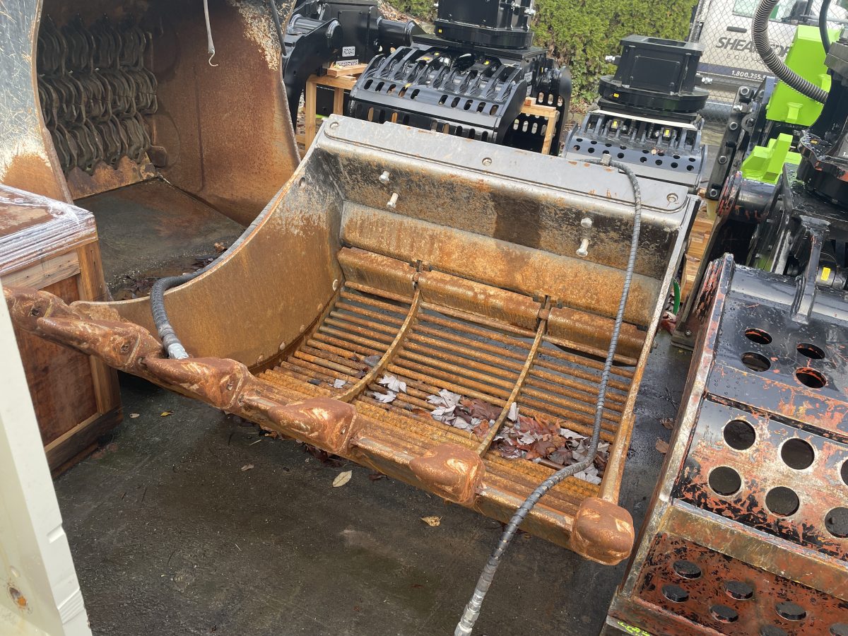 Used for saleMultaVEX Vibra 15-25S Screening Bucket